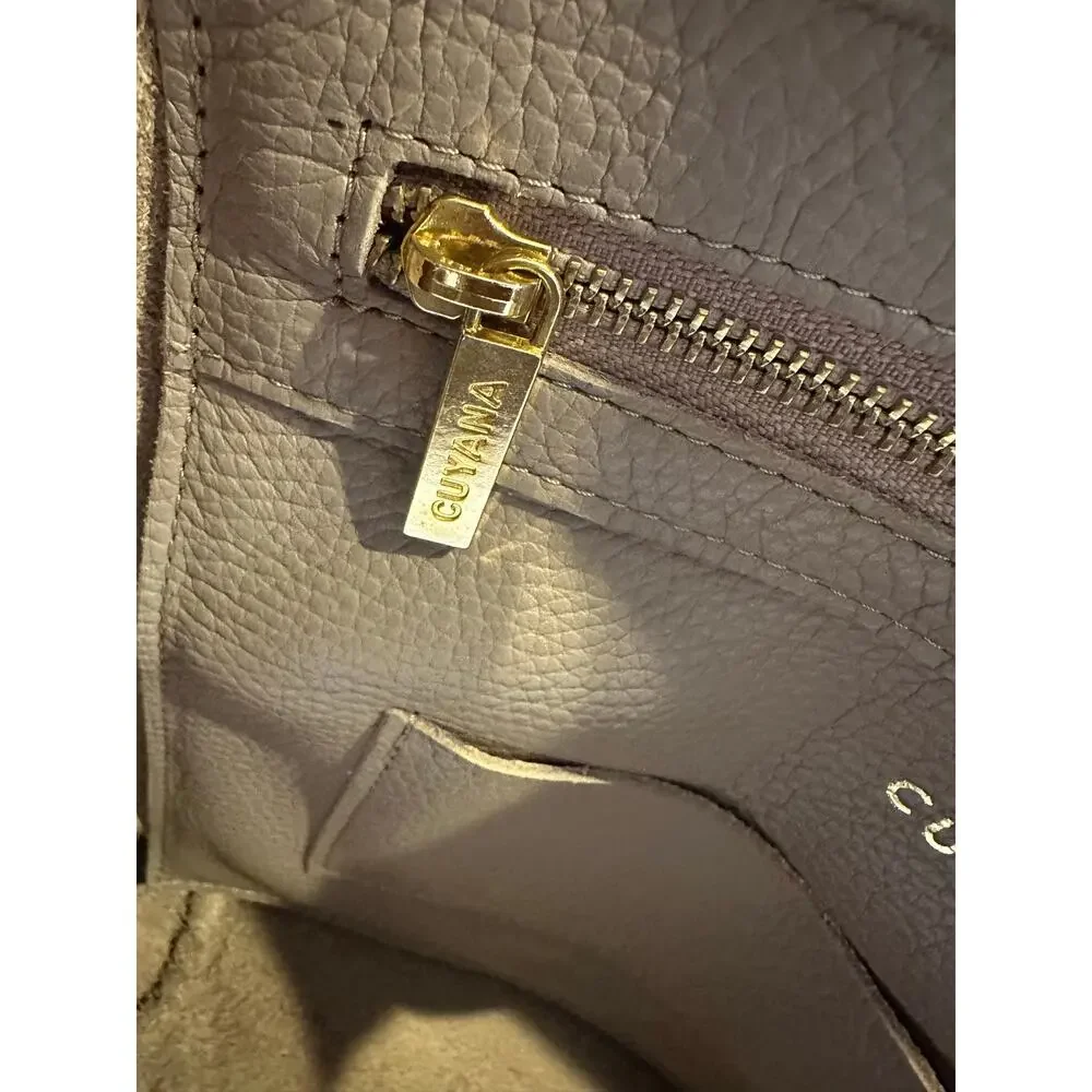 Cuyana Carryall Tote Bag Pebbled Leather Neutral Taupe